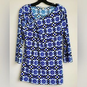 41Hawthorn Blue White Geometric 3/4 Sleeve Tunic Top. Size M